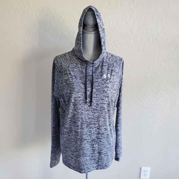 Under Armour Tops - Under Armour pullover
